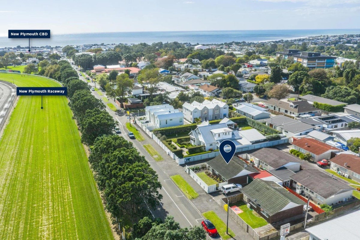 133 Coronation Avenue, Welbourn, New Plymouth - Carousel 12