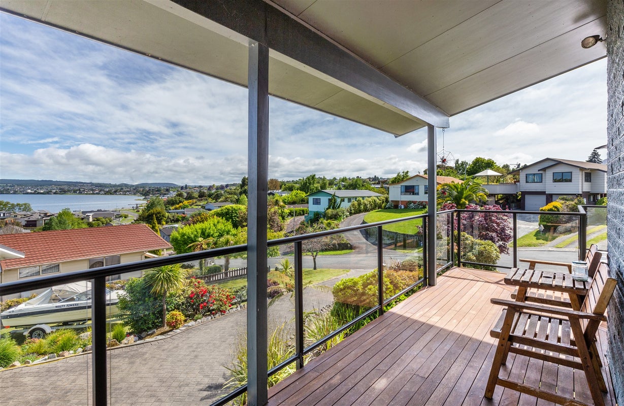 45 Tremaine Avenue, Two Mile Bay, Taupo - Carousel 2