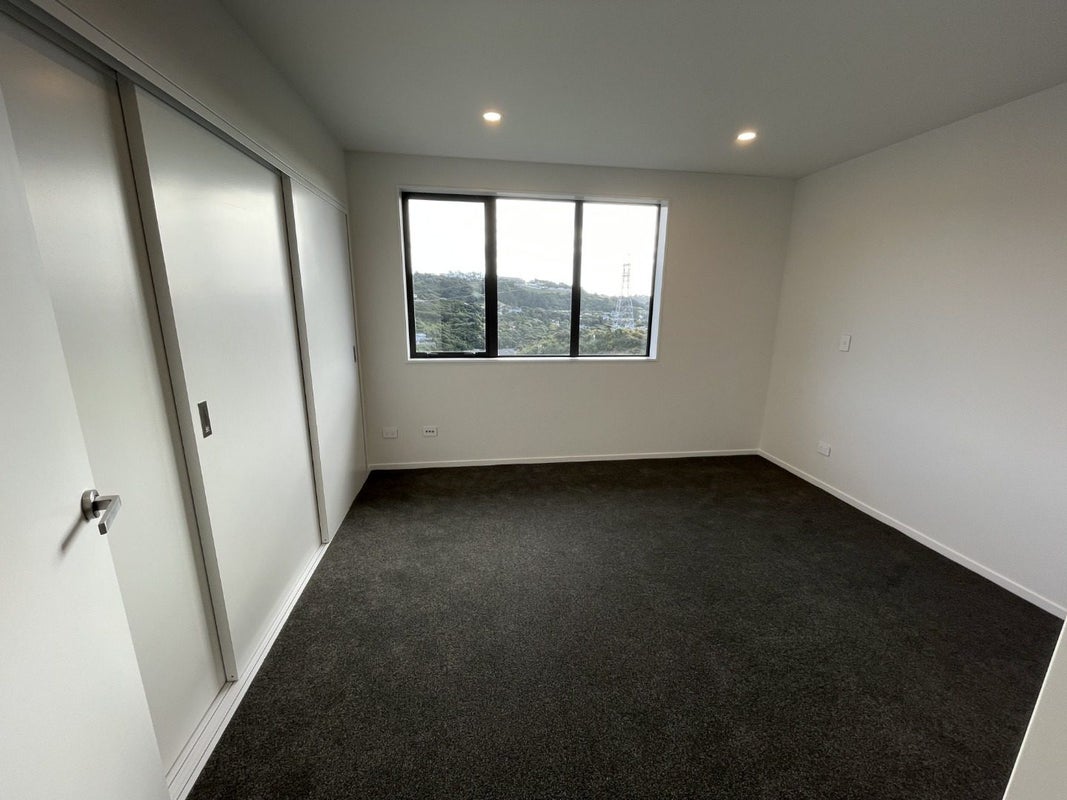 10 Bee Lane, Whitby, Porirua - Carousel 19