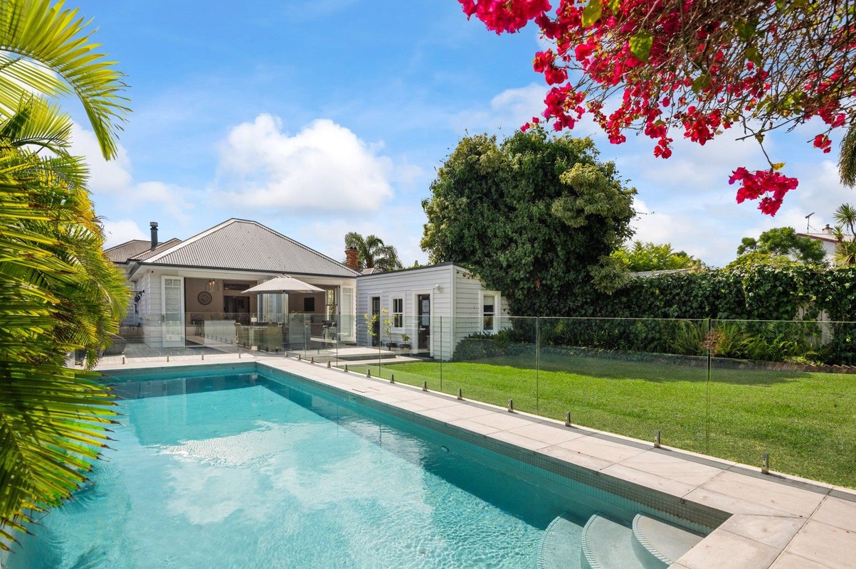 58 Albert Road, Devonport, Auckland - Carousel 1