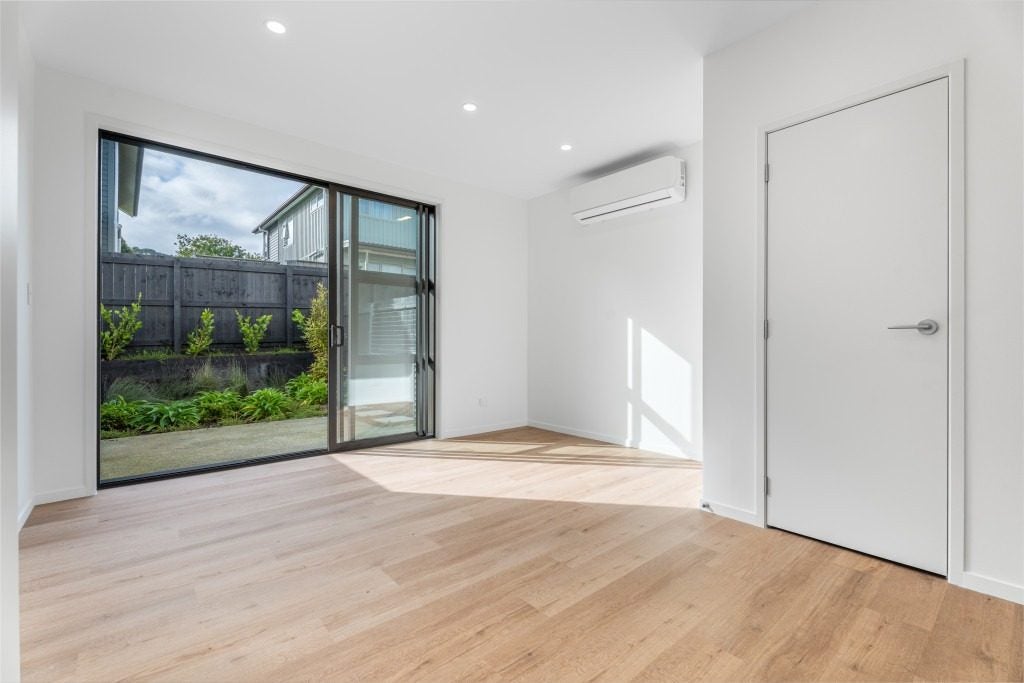 16 Tupuke Lane, Mount Roskill, Auckland - Carousel 2
