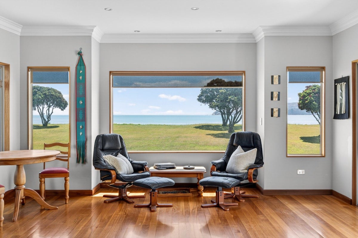 22 Pohutukawa Drive, Mahia, Mahia - Carousel 1