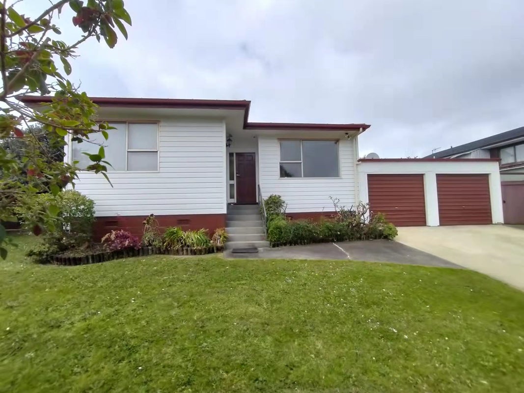 69 Stanniland Street, Sunnyhills, Auckland - Carousel 1