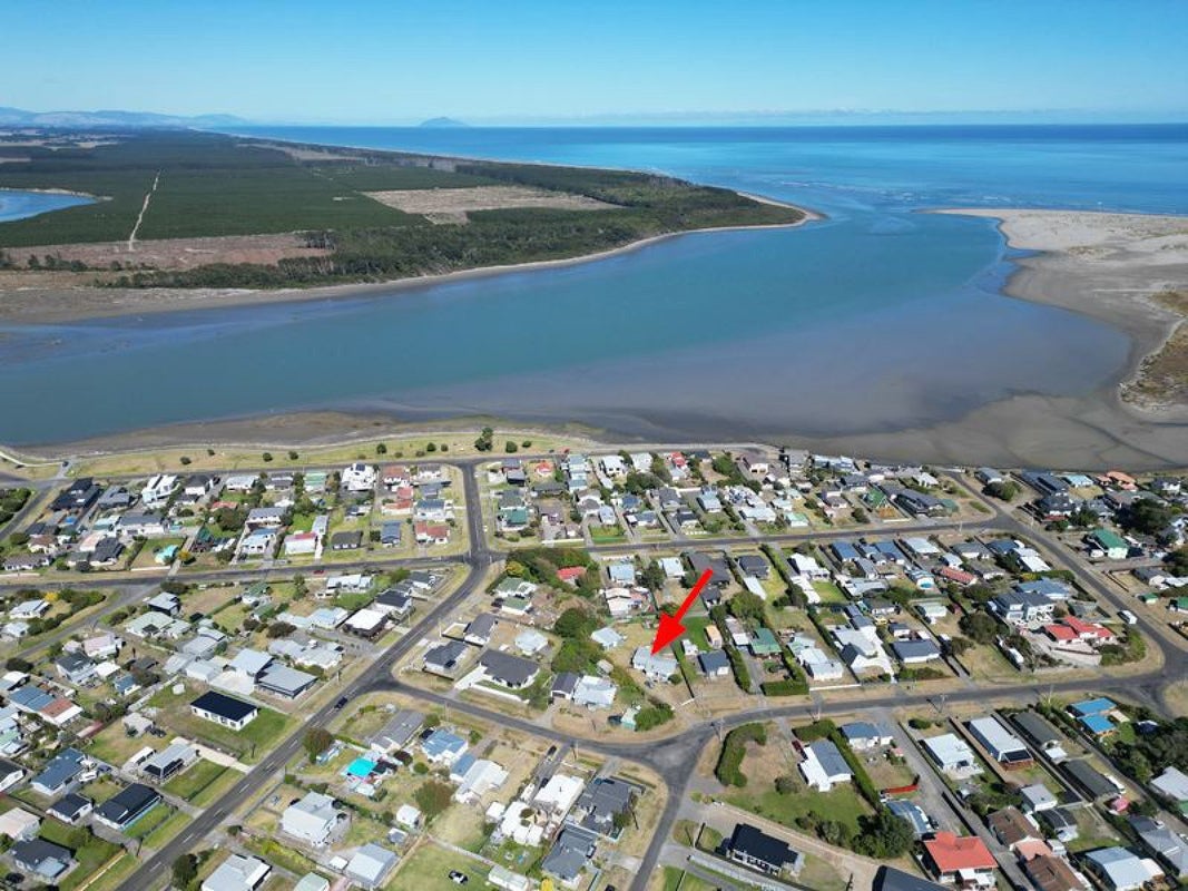 28 Roore Street, Foxton Beach, Foxton - Carousel 17