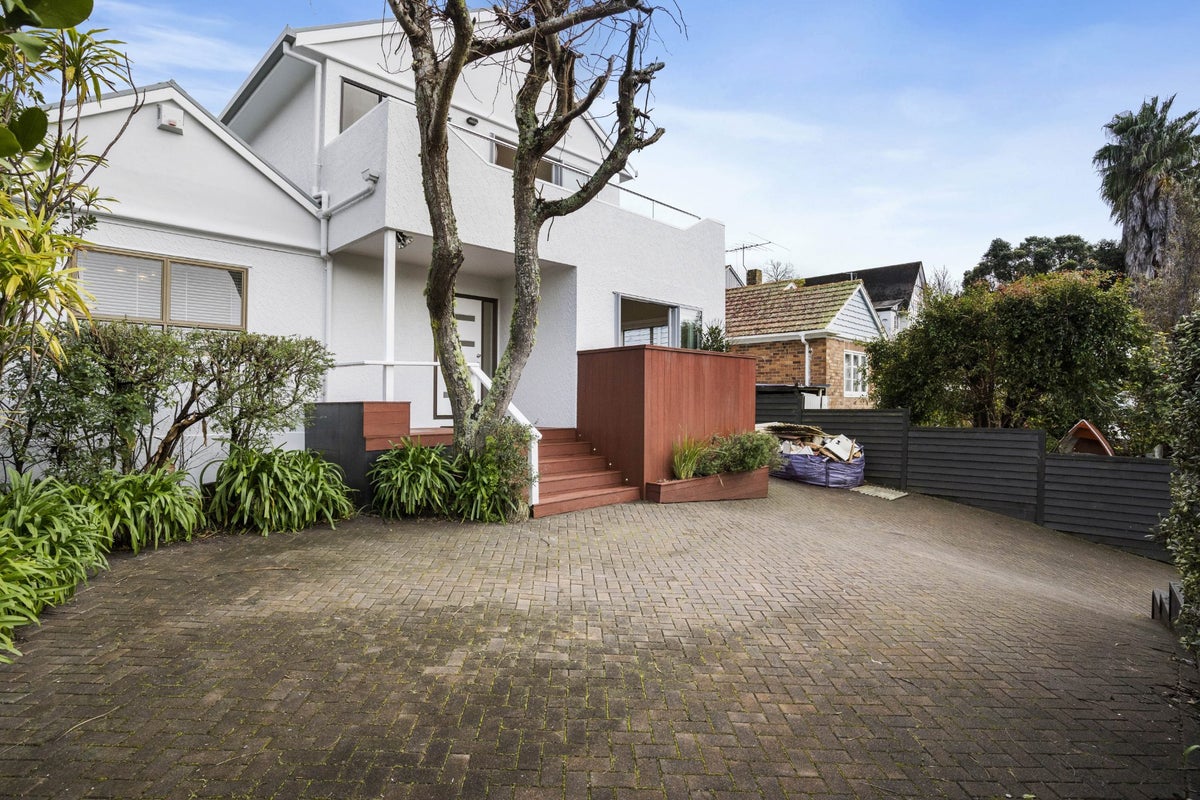 53 Tautari Street, Orakei, Auckland - Carousel 1