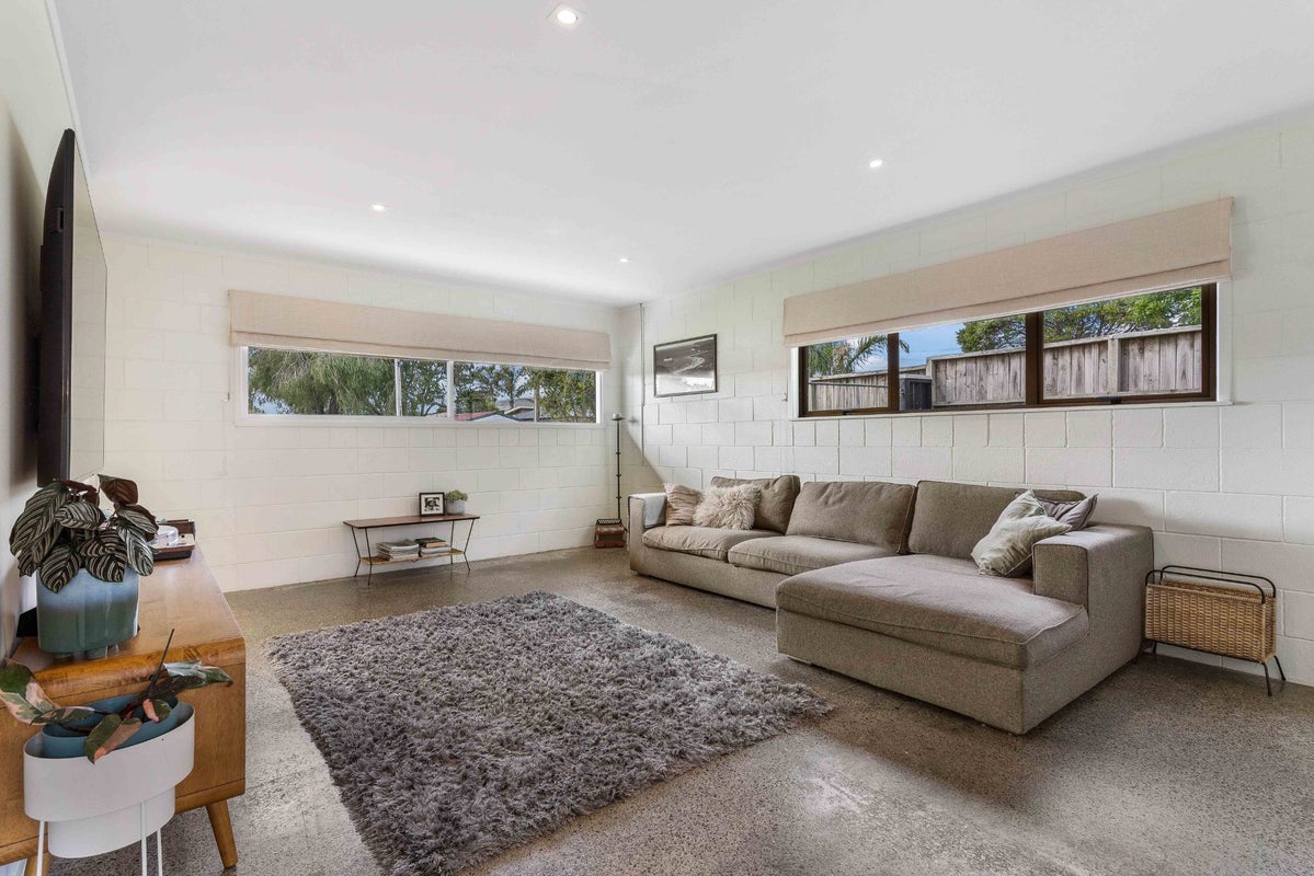 105 Blane Place, Whangamata - Carousel 50