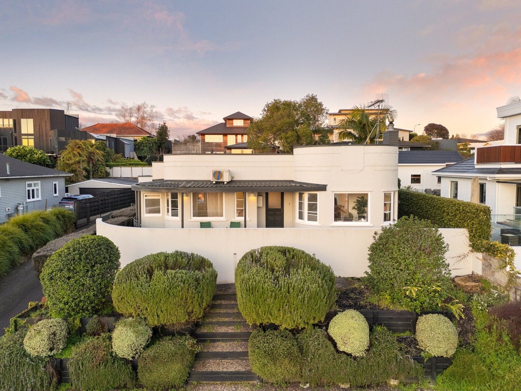 24 Banbury Crescent, Fairfield, Hamilton - Carousel 1
