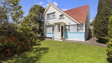 31 Queens Drive, Kilbirnie, Wellington - Carousel 1