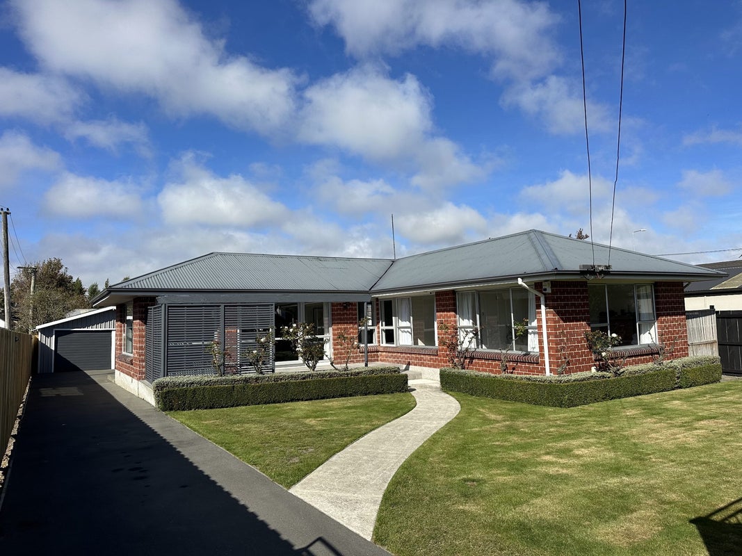 4 McFaddens Road, St Albans, Christchurch - Carousel 1