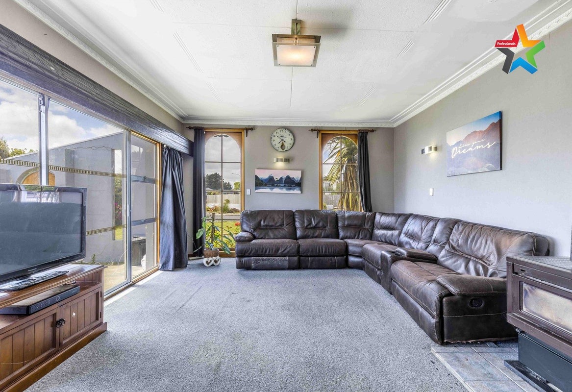 35 Ascot Terrace, Kingswell, Invercargill - Carousel 2