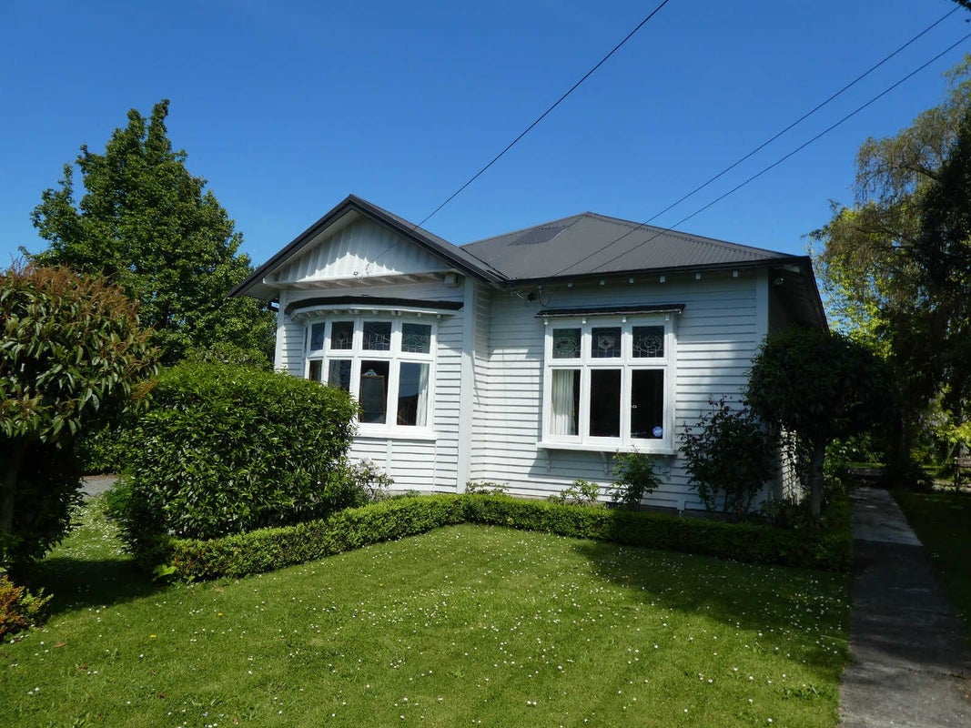 15 Lindsay Street, St Albans, Christchurch - Carousel 1