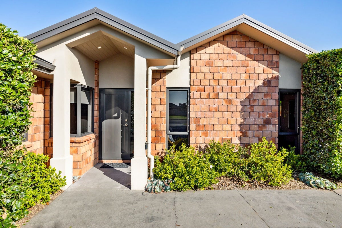 41 Aquila Crescent, Rototuna North, Hamilton - Carousel 2