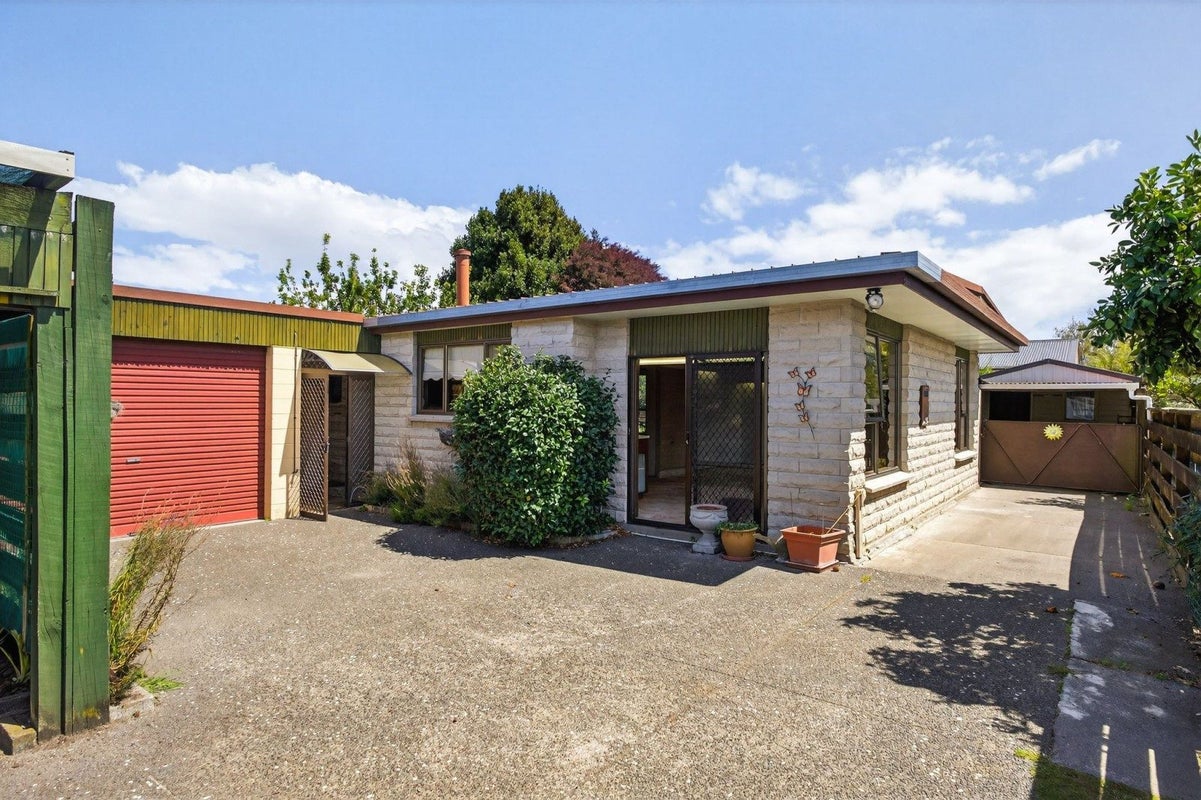 9B Wellington Street, Te Hapara, Gisborne - Carousel 1