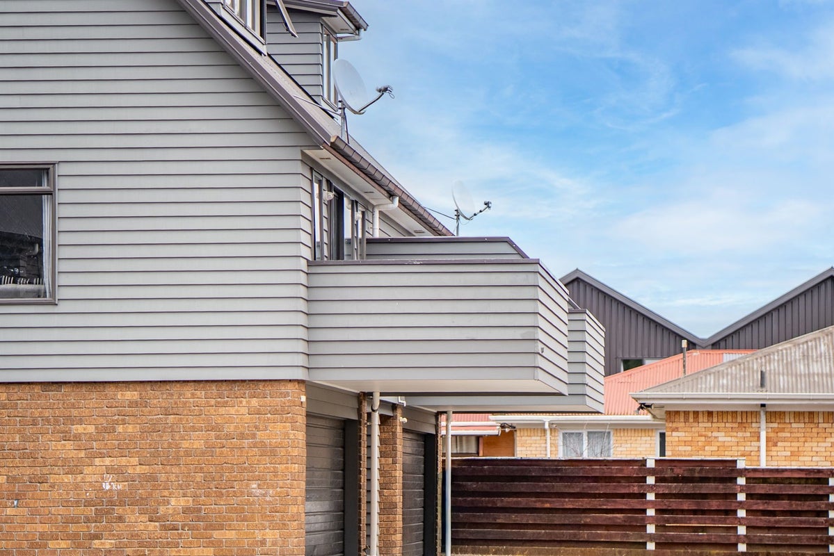 15B Greensboro Street, Hamilton East, Hamilton - Carousel 2
