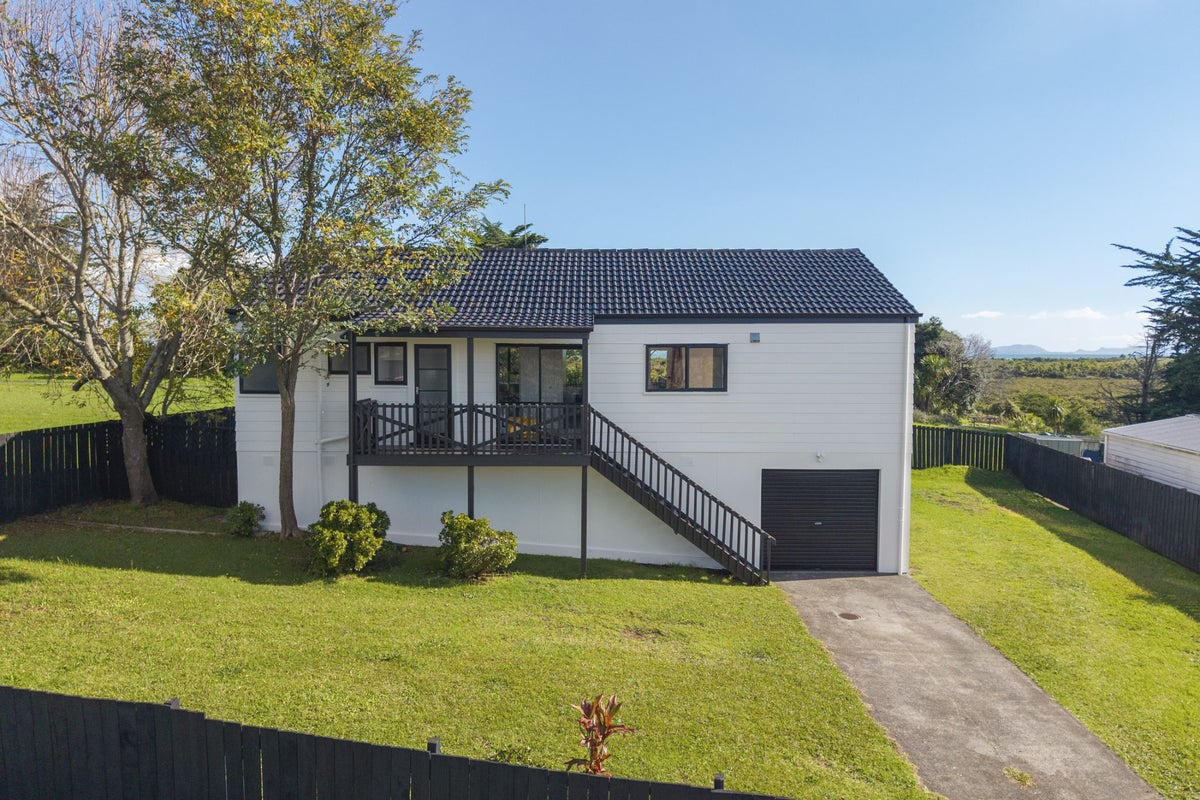 18 Kopara Place, Clendon Park, Auckland - Carousel 1