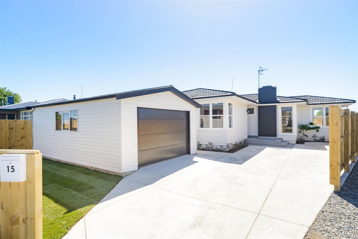 15 Belvedere Crescent, Takaro, Palmerston North - Carousel 1