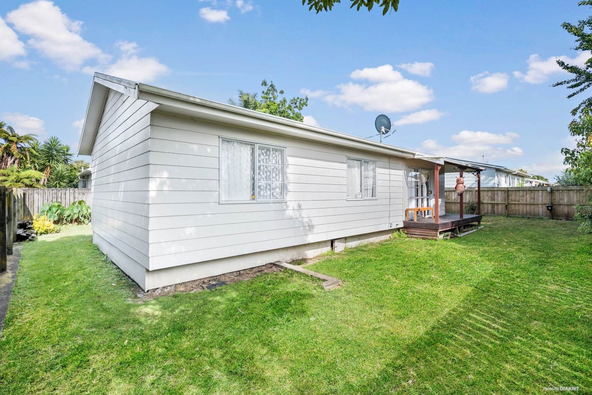 8A Kelvin Road, Papakura, Papakura - Carousel 2