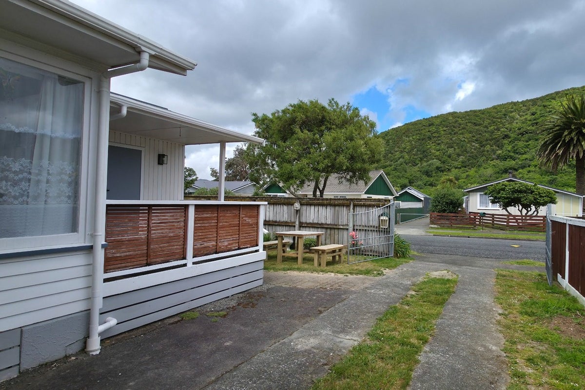 22 Parenga Street, Wainuiomata, Lower Hutt - Carousel 15