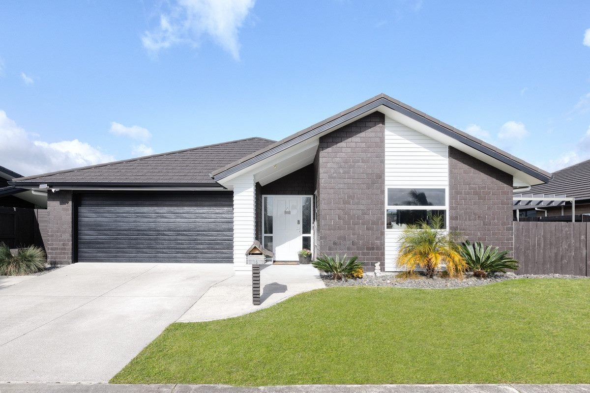 16 Drabble Crescent, Papamoa Beach, Papamoa - Carousel 1