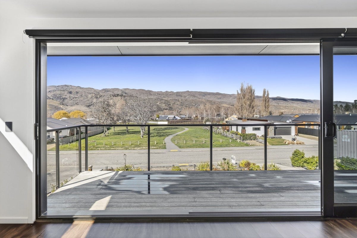 57 Stratford Drive, Mount Pisa, Cromwell - Carousel 1