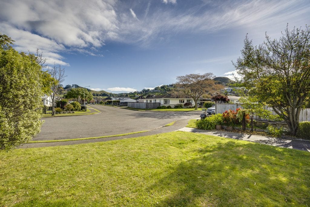 16 Surrey Street, Taradale, Napier - Carousel 30