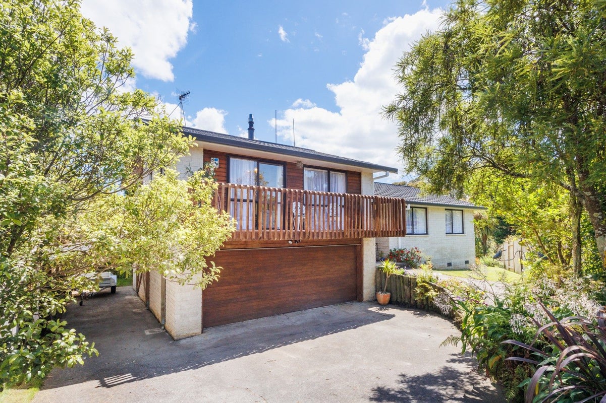 9 Hillgrove Place, Fitzherbert, Palmerston North - Carousel 25