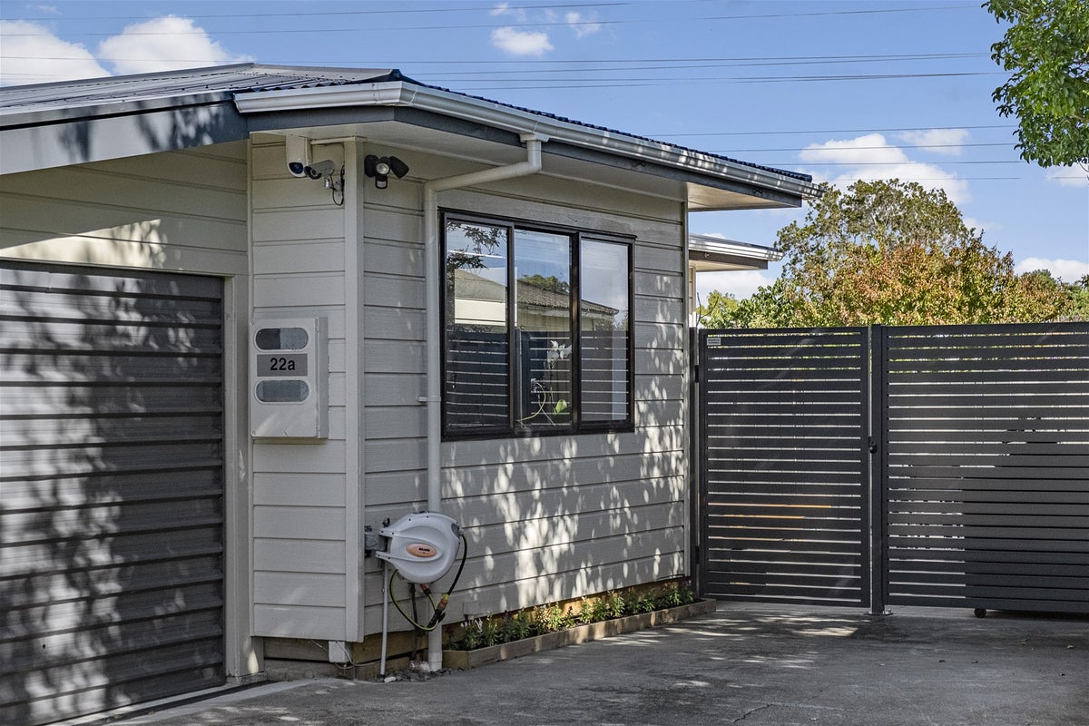 2/22 Tiraumea Drive, Pakuranga, Auckland - Carousel 2