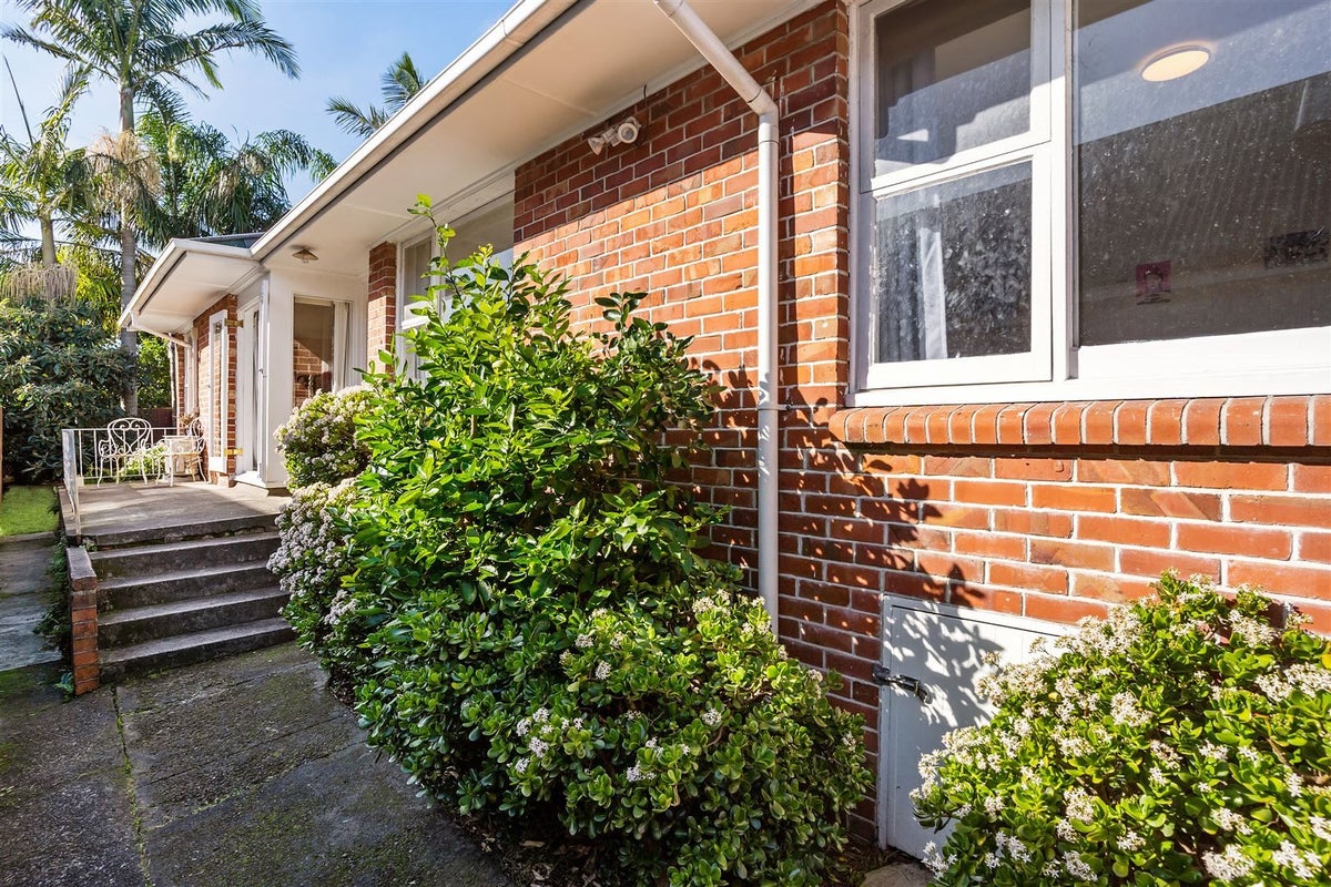 5A Ariki Street, Grey Lynn, Auckland - Carousel 1