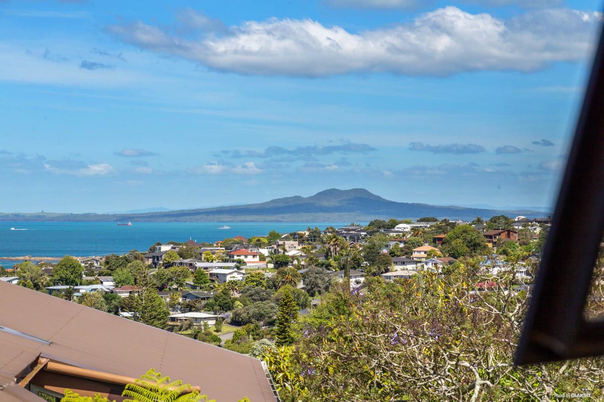 1/18 Summit Drive, Torbay, Auckland - Carousel 1
