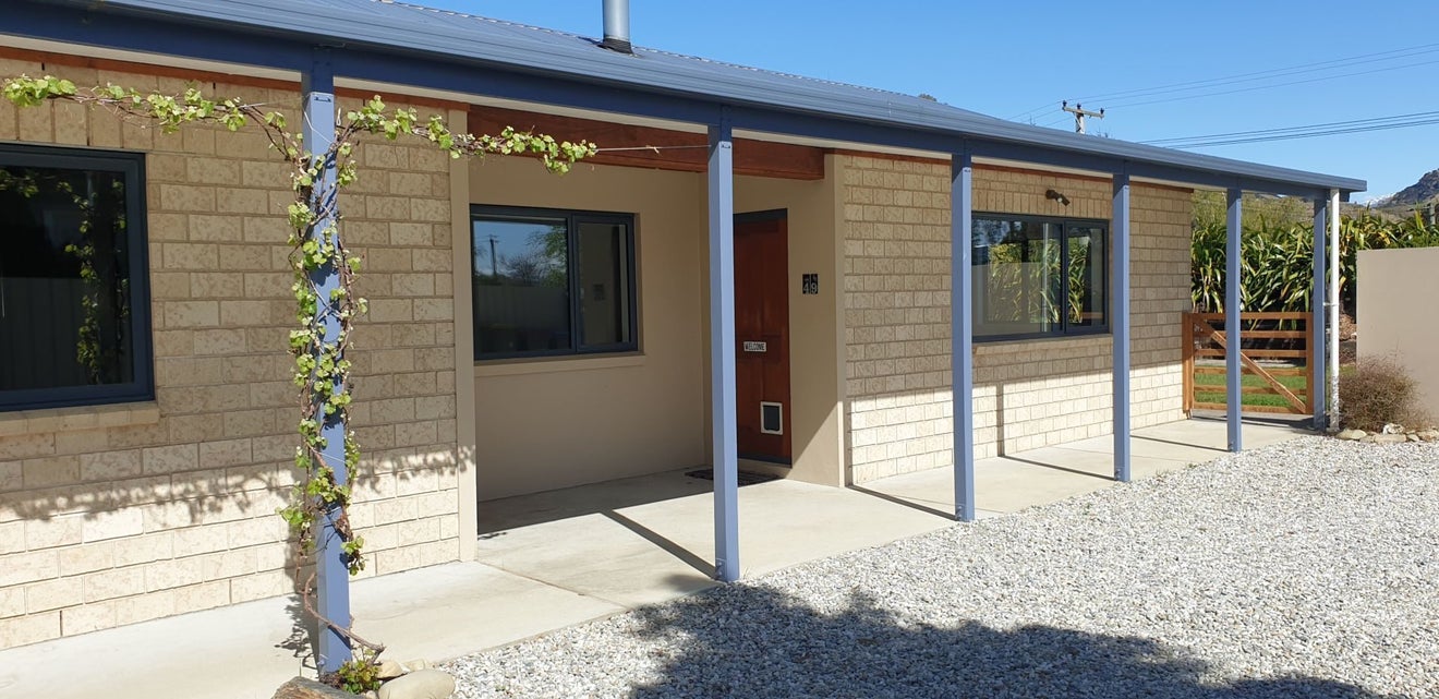 49 Hopkins Street, Luggate, Wanaka - Carousel 1