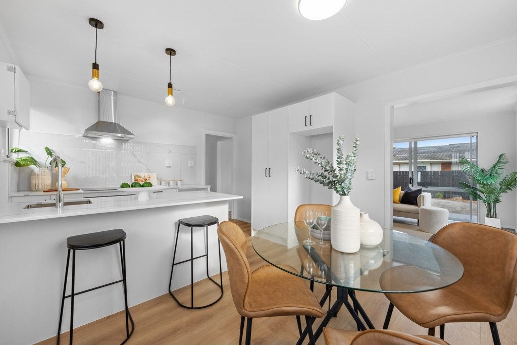 68A Taikata Road, Te Atatu Peninsula, Auckland - Carousel 2