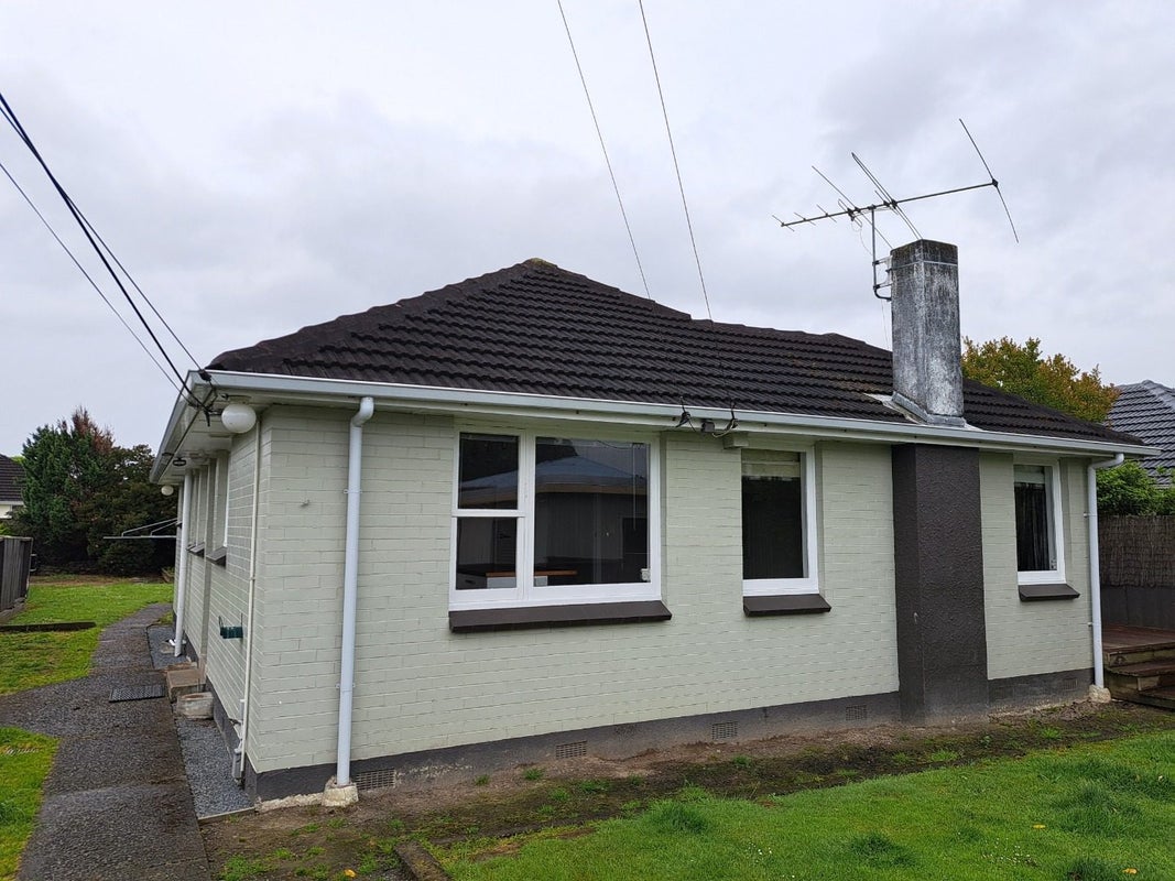 51 Kashmir Avenue, Clouston Park, Upper Hutt - Carousel 1