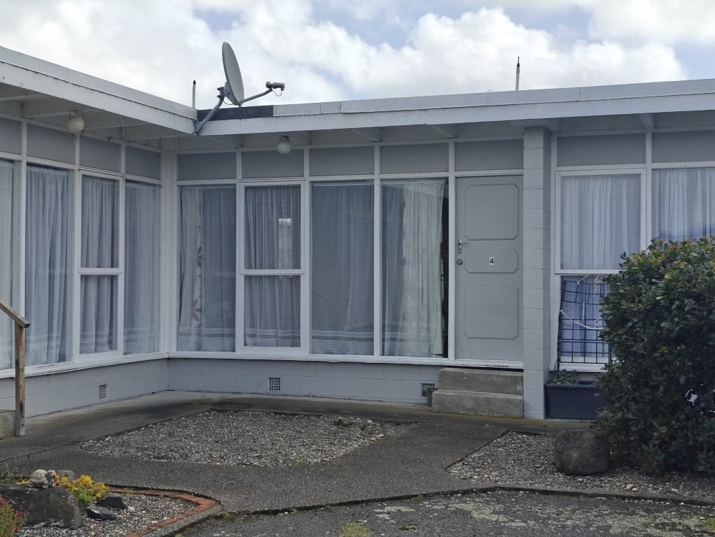 26 Lowe Street, Avenal, Invercargill - Carousel 1