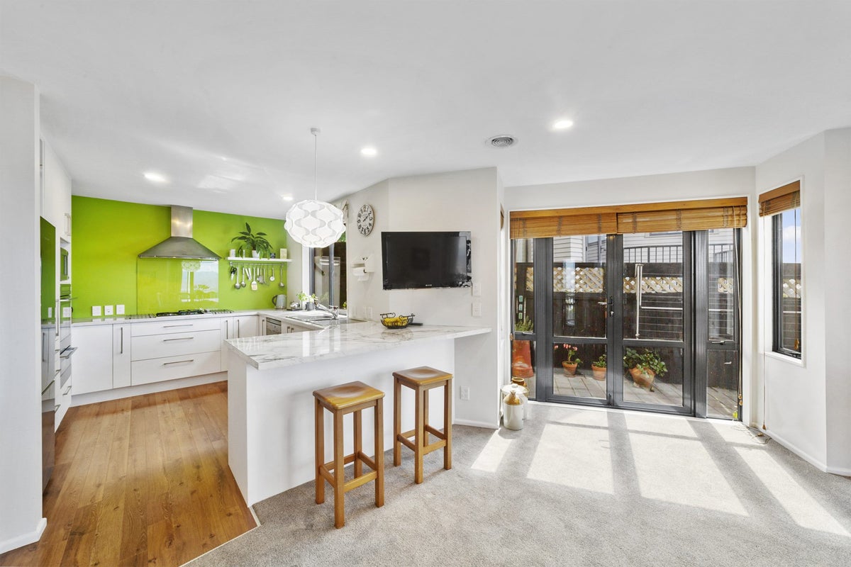 101C Karepa Street, Brooklyn, Wellington - Carousel 2