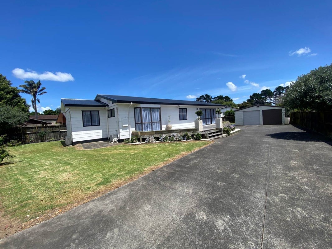 57 Carnoustie Drive, Wattle Downs, Auckland - Carousel 1