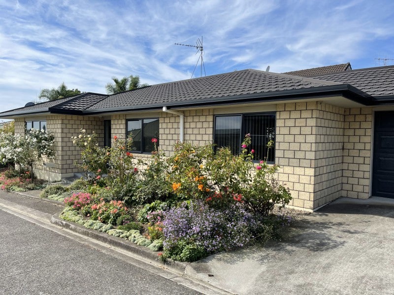 4 Verona Way, Judea, Tauranga - Carousel 1