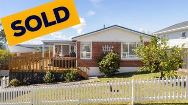 3 Hibiscus Place, Hillsborough, Auckland - Carousel 1