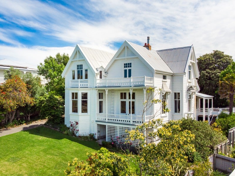 11 Hukarere Road, Bluff Hill, Napier - Carousel 21