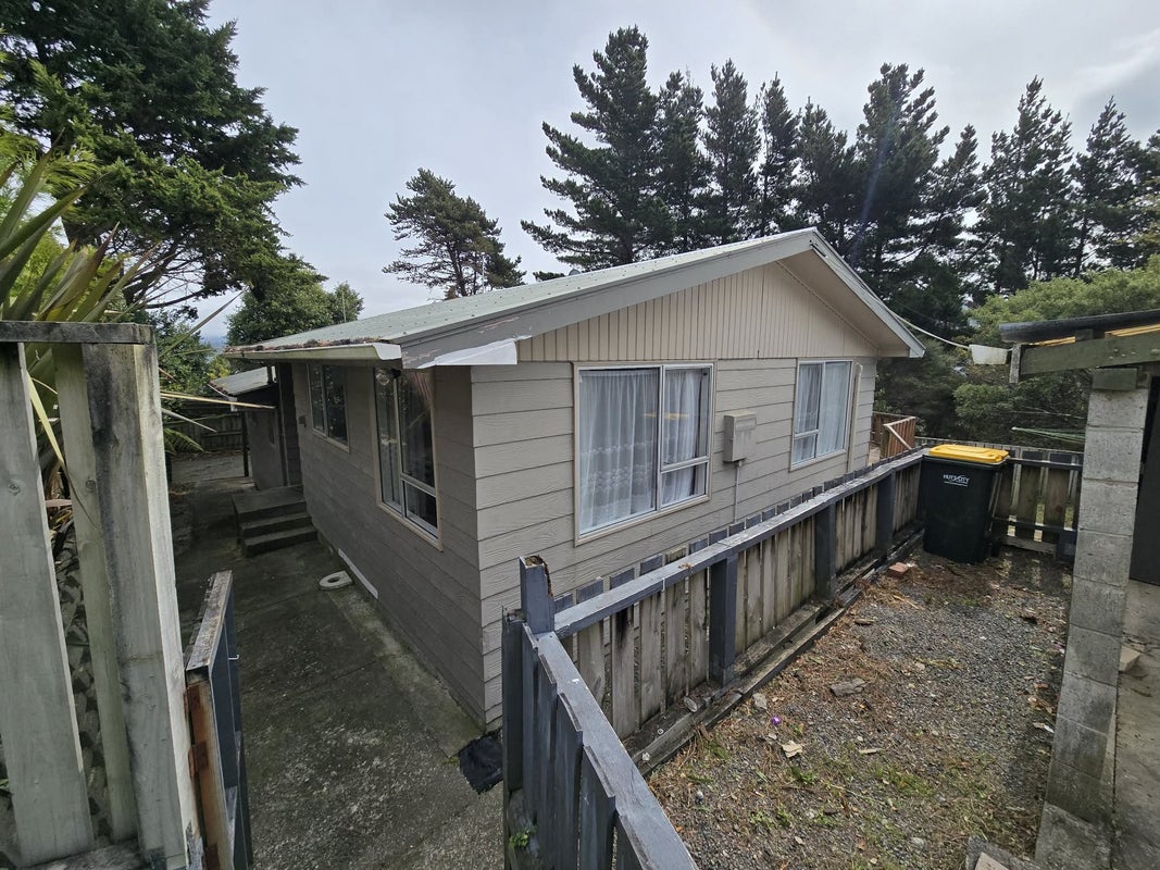 77 Lord Street, Stokes Valley, Lower Hutt - Carousel 12