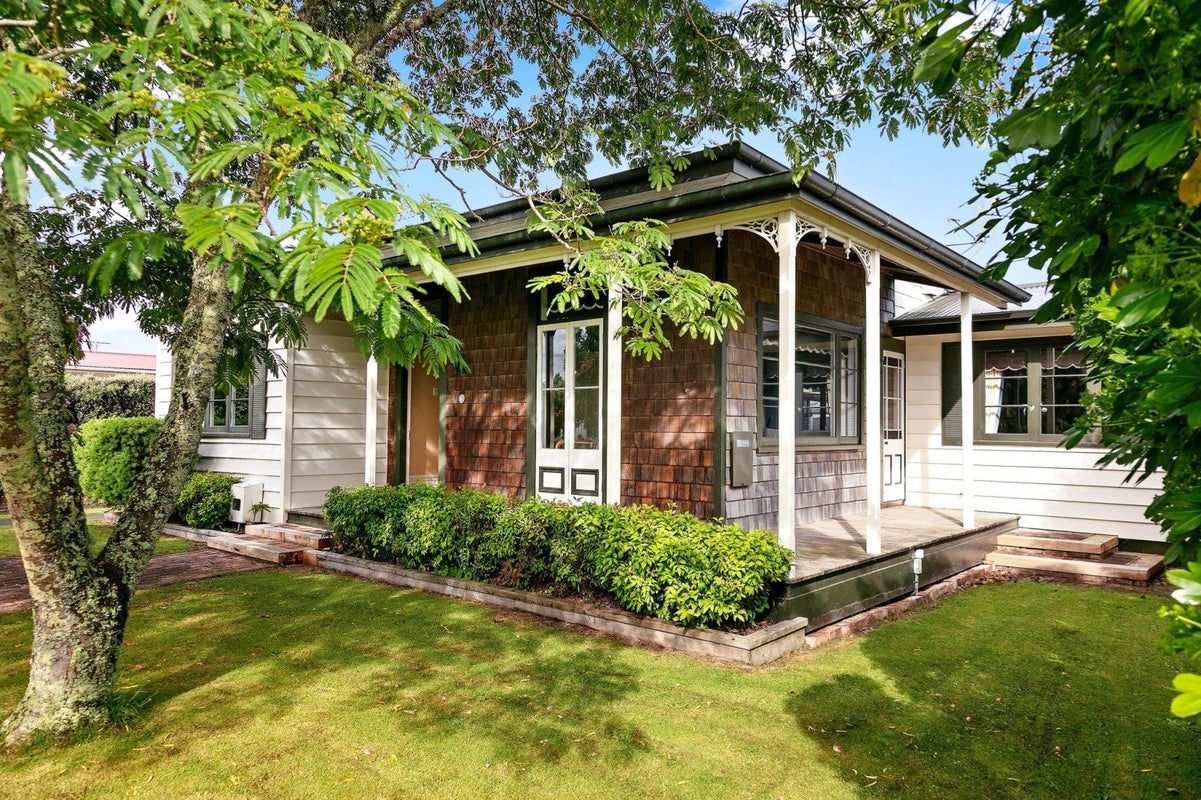 6 Mill Road, Te Hapara, Gisborne - Carousel 1