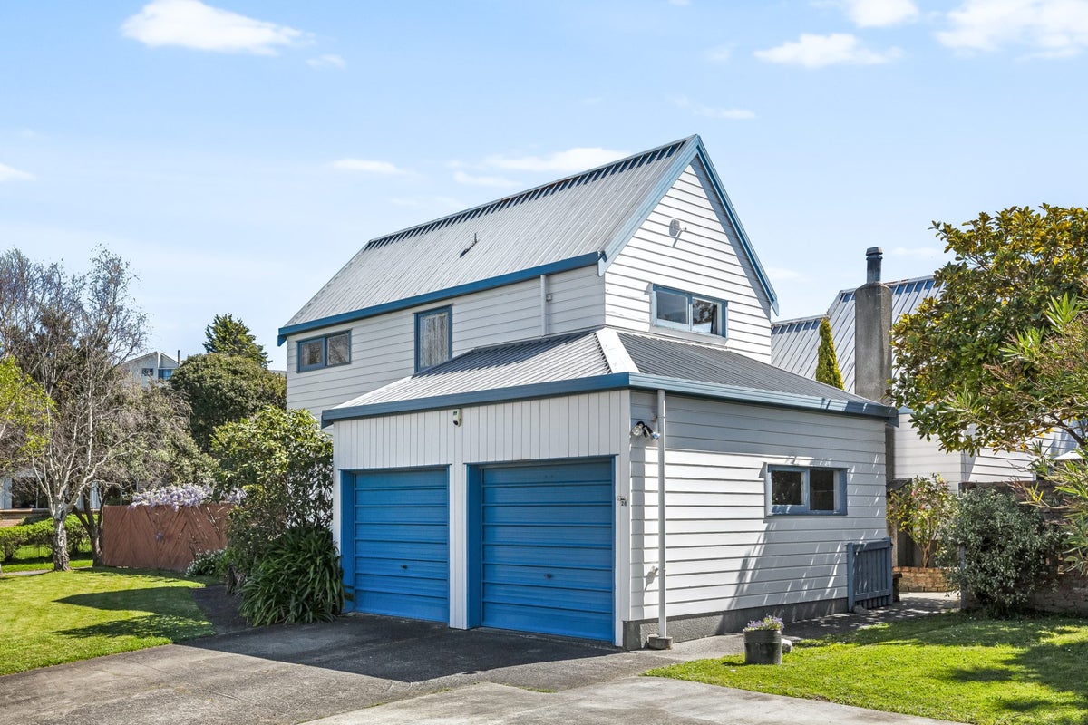 26 The Companionway, Whitby, Porirua - Carousel 1