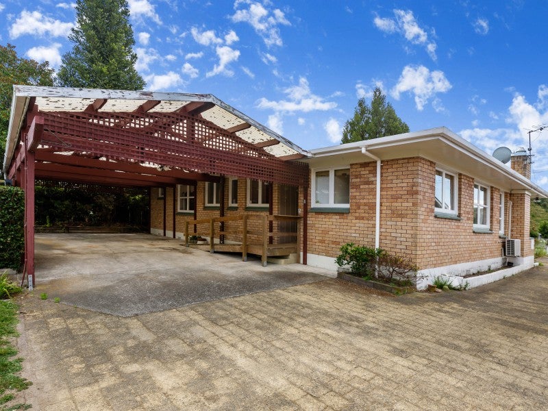 105 Western Road, Ngongotaha, Rotorua - Carousel 1