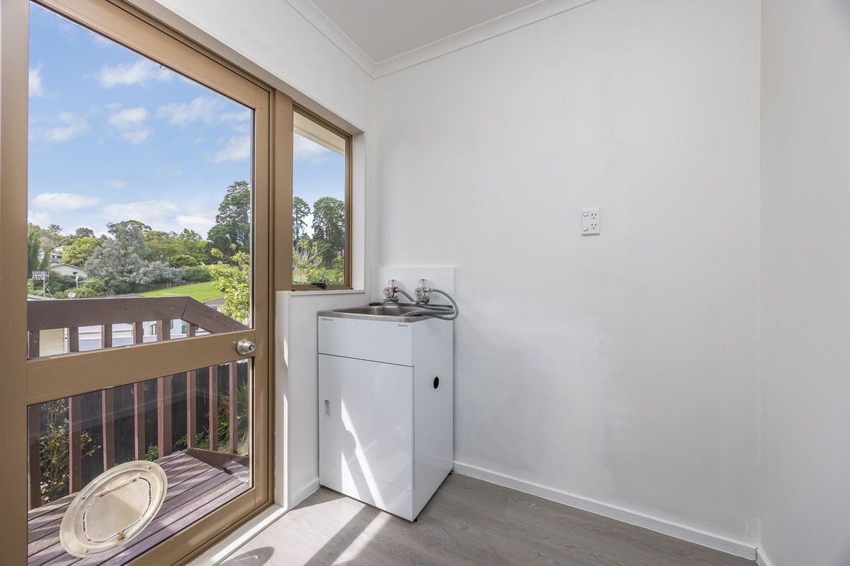 25 Loughanure Place, Massey, Auckland - Carousel 18