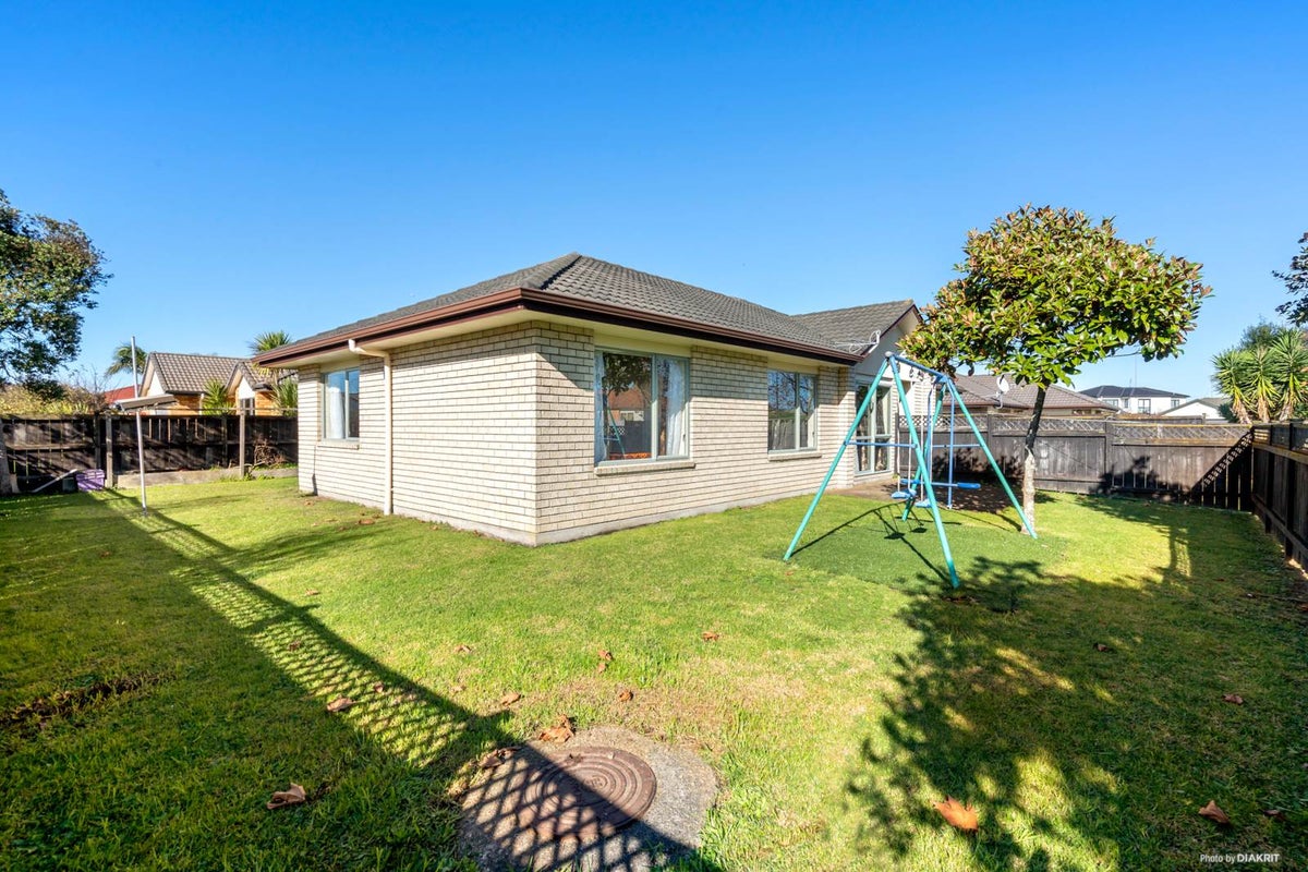 3 Ironstone Place, Randwick Park, Auckland - Carousel 2