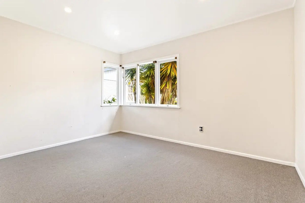 16 Saffron Street, Birkdale, Auckland - Carousel 9