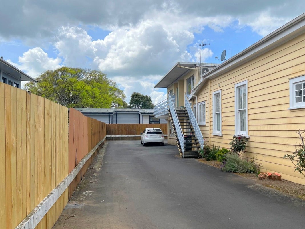 34 Willoughby Street, Whitiora, Hamilton - Carousel 12