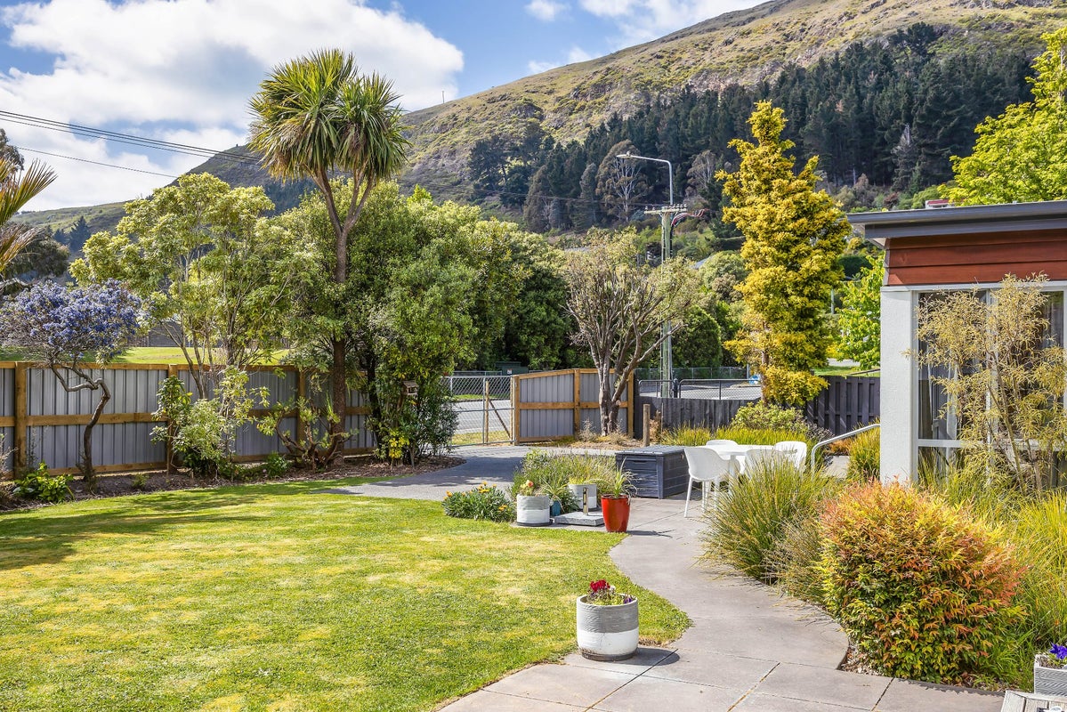 1/3 Sumnervale Drive, Sumner, Christchurch - Carousel 13