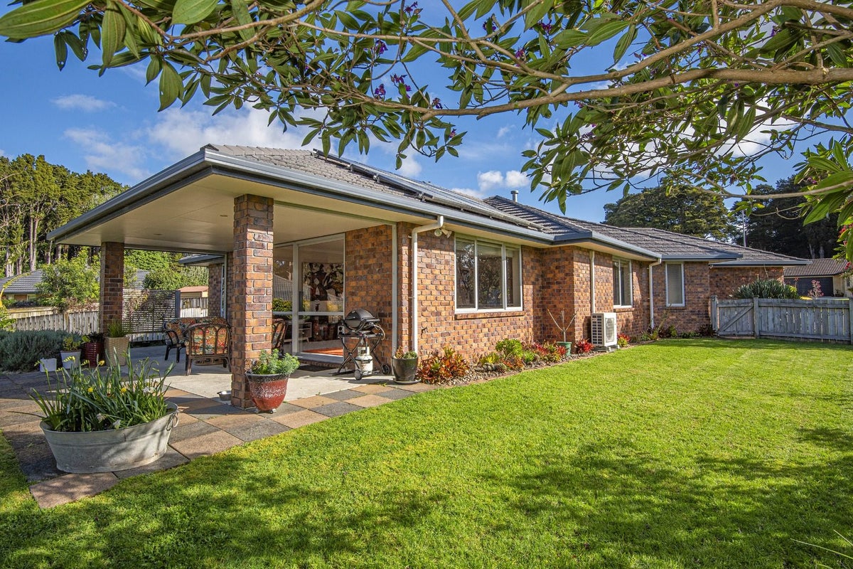 7 Scotia Place, Kamo, Whangarei - Carousel 1