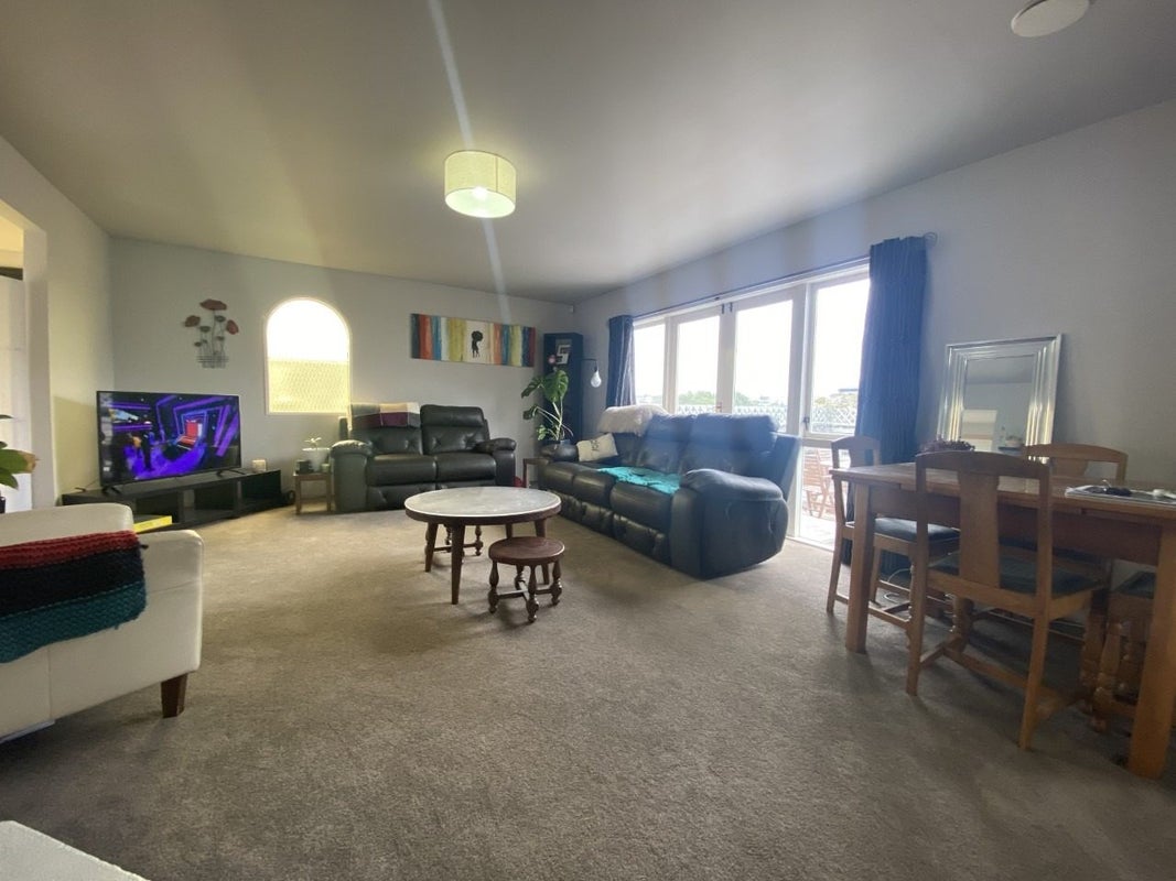 1 Garboard Lane, Whitby, Porirua - Carousel 1
