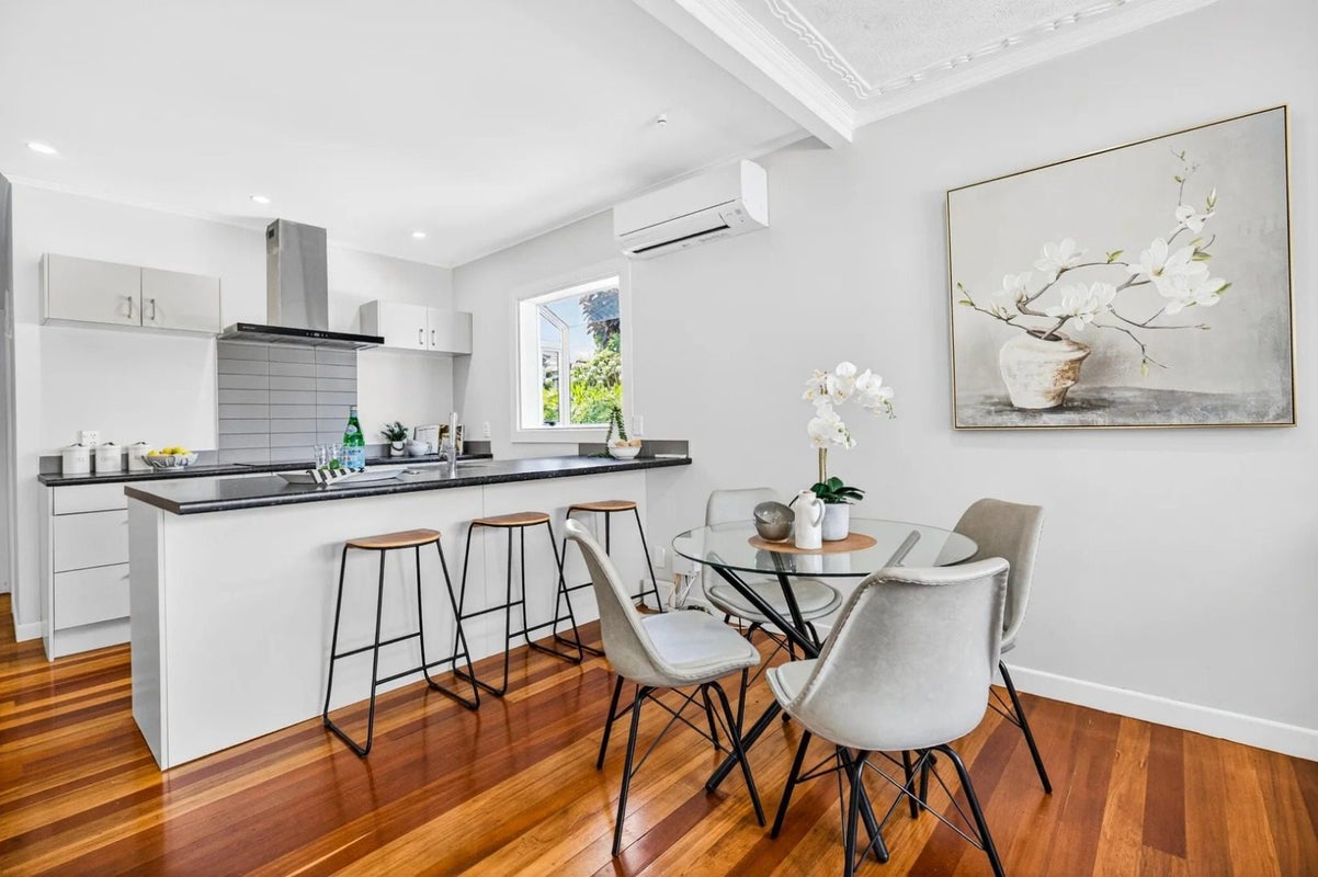 19 Te Kawa Road, One Tree Hill, Auckland - Carousel 2